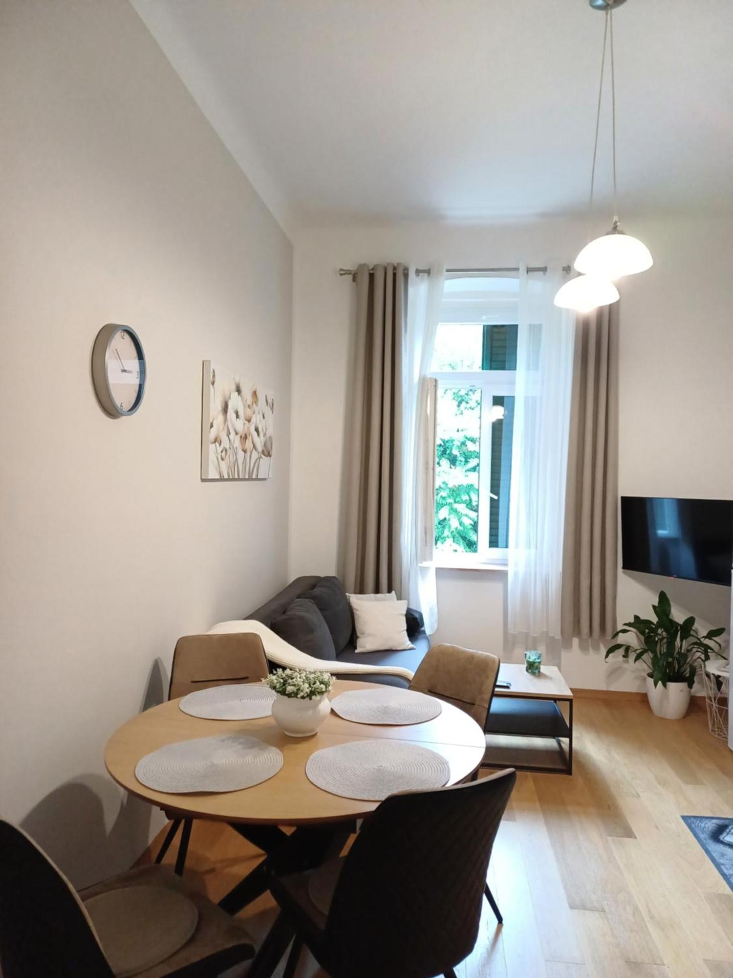 Apartment Zdenka - 100 M From The Beach Opatija Ngoại thất bức ảnh