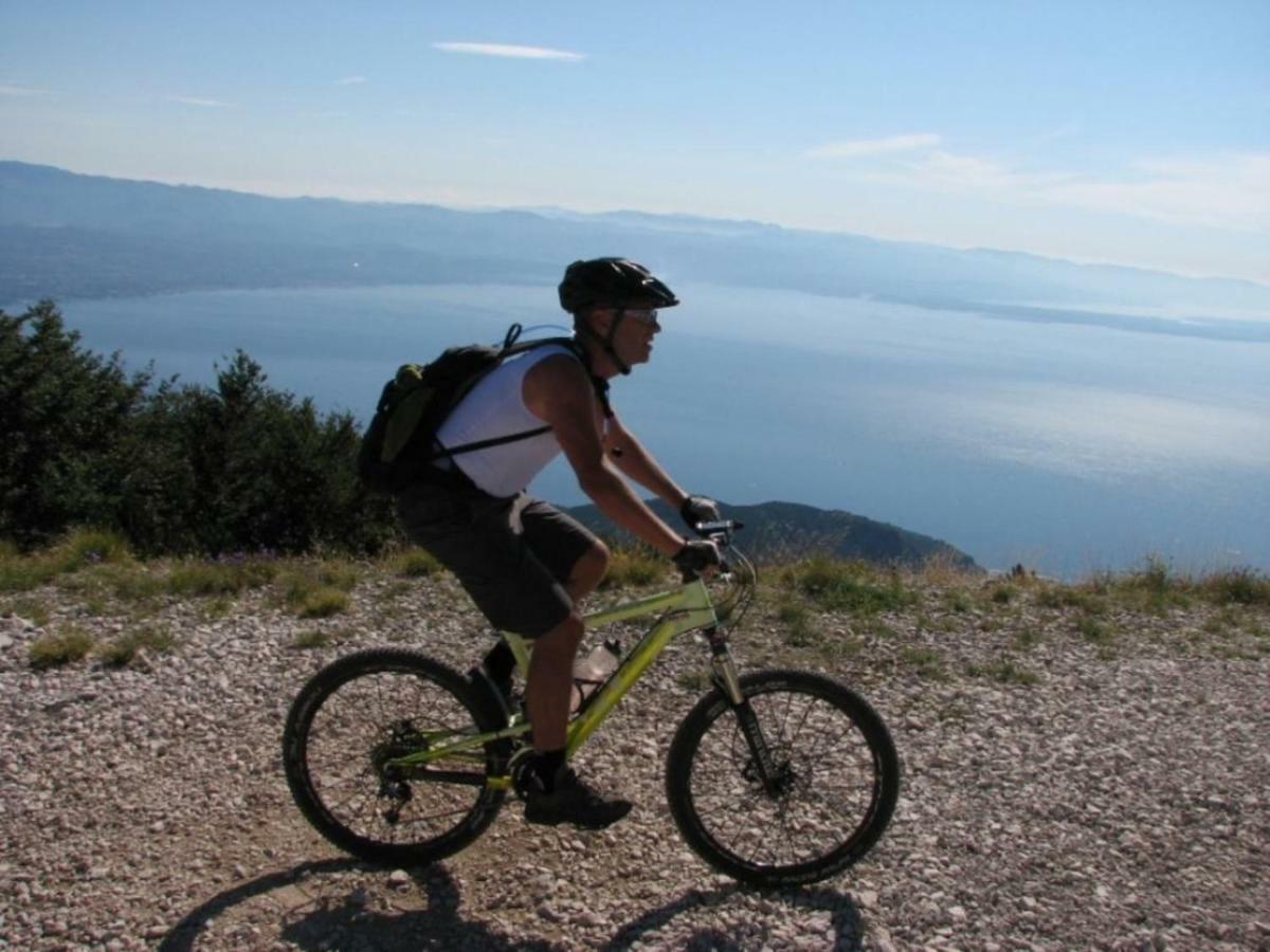 Apartment Zdenka - 100 M From The Beach Opatija Ngoại thất bức ảnh